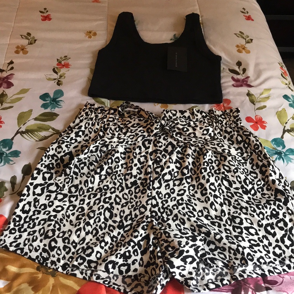 Fashion Nova Animal Print shorts L